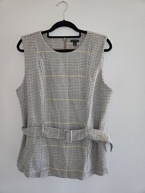 ⭐️ Ann Taylor Plaid Sleeveless Top with Belt, Black, Cream & Butter Yellow Plaid